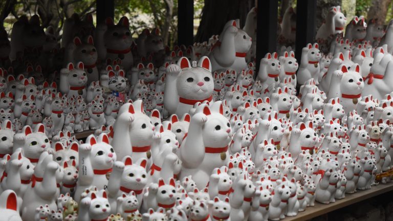 Gōtoku-ji – Lucky Cat Temple